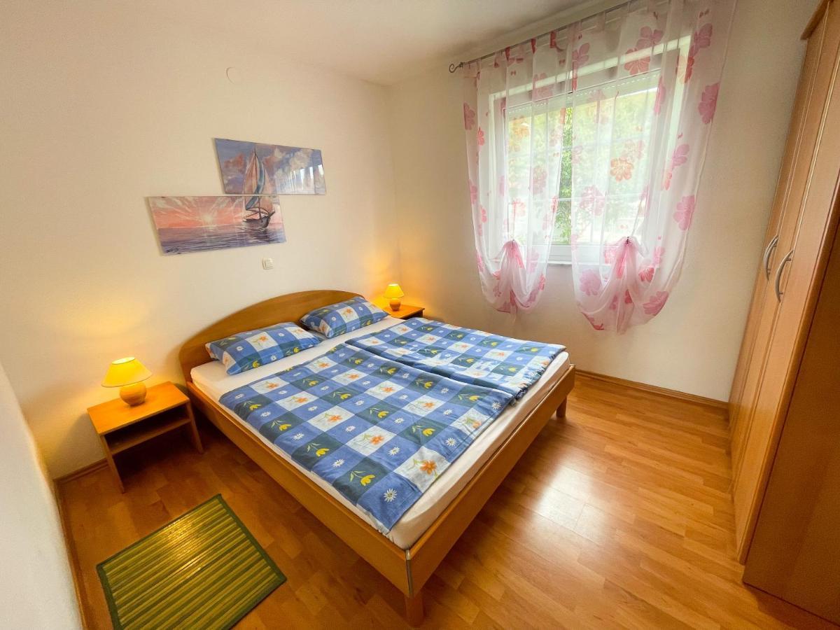 Apartmani Toni Dramalj Exteriör bild