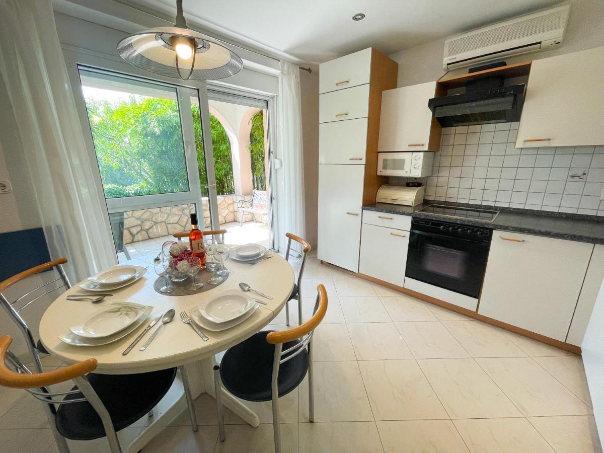 Apartmani Toni Dramalj Exteriör bild