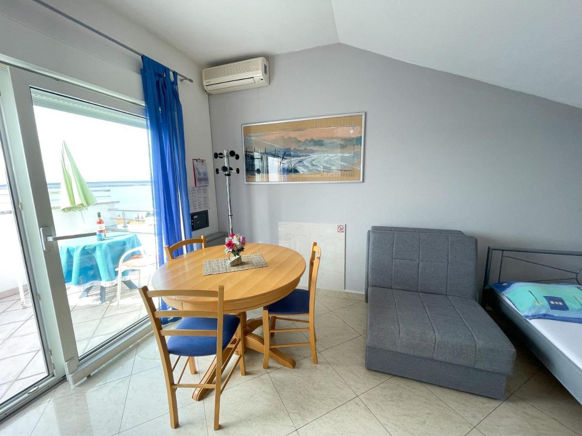 Apartmani Toni Dramalj Exteriör bild